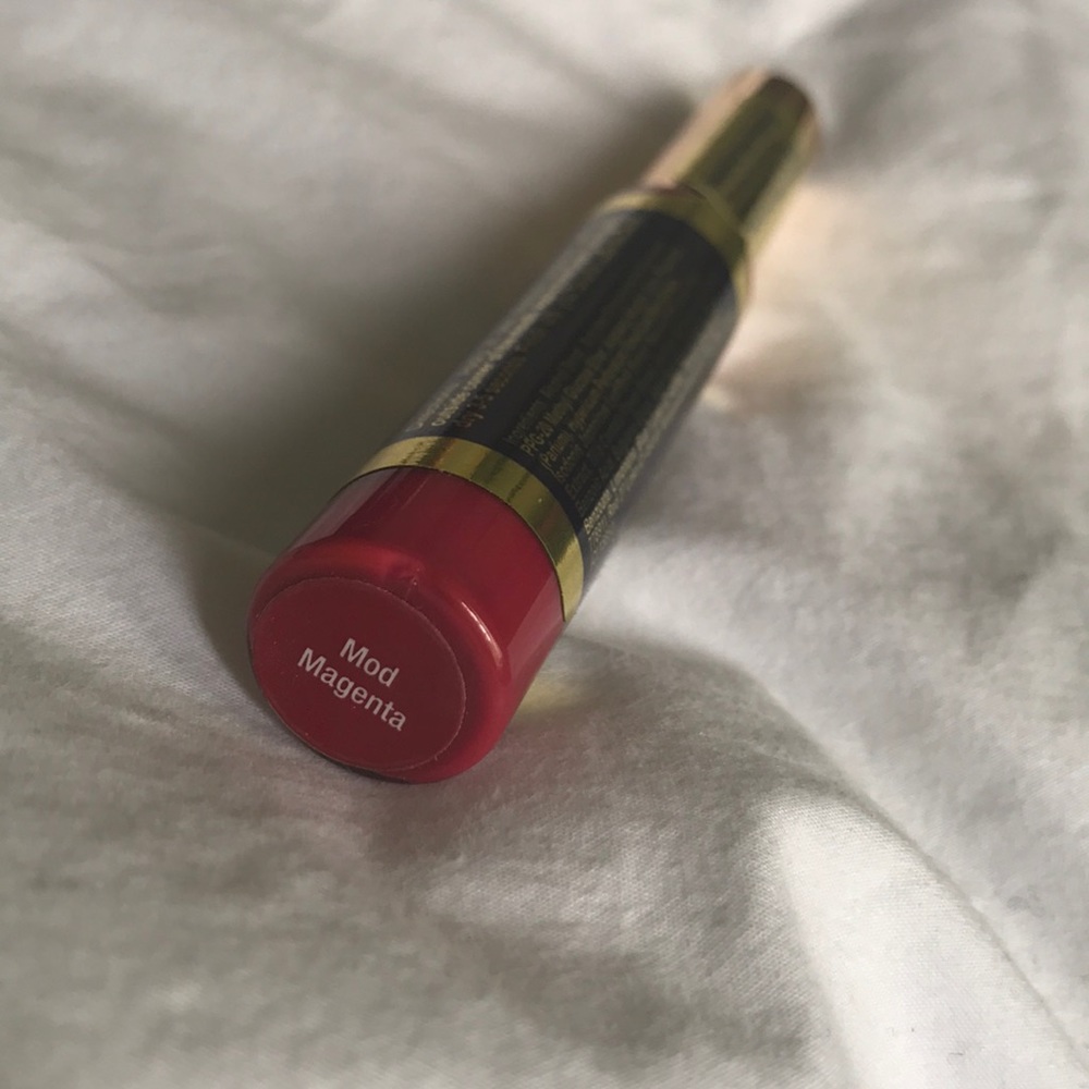 Mod Magenta lipsense 💕